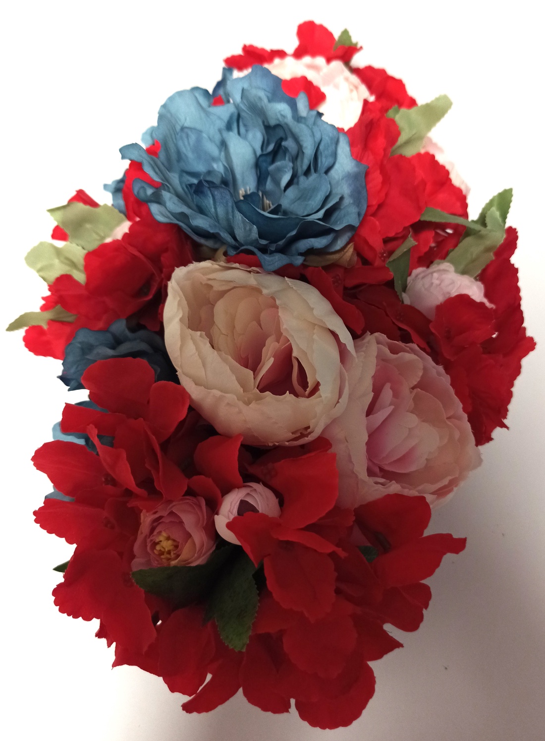 COȘ MARE DIN LEMN CU FLORI ROȘII, ROZ ȘI ALBASTRE - casă & stil de viață - decorațiuni de casă - accesorii florale - cutii cu flori - Artynos.ro