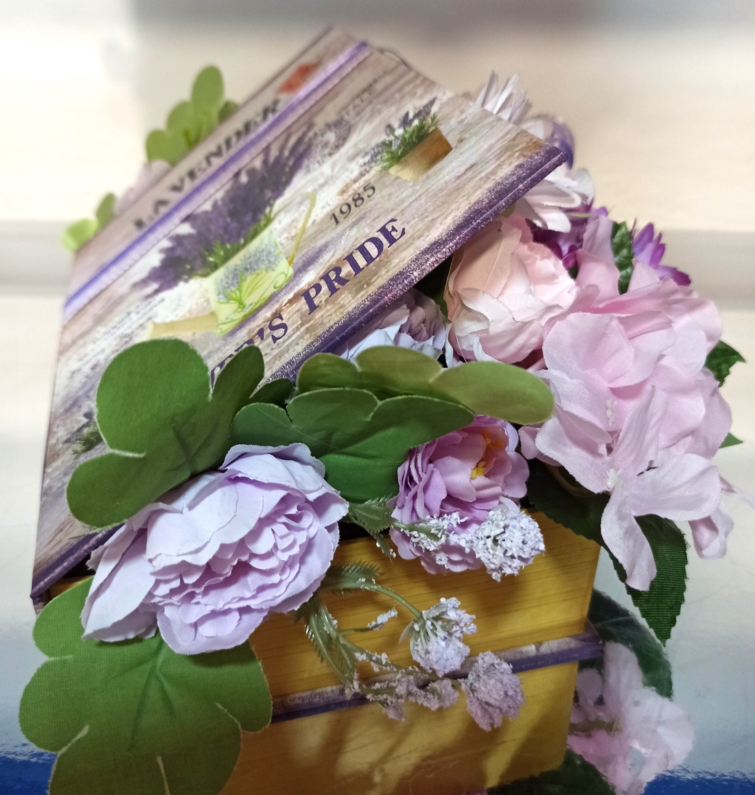 Carte Cu Margarete Roz și Bujori Lila - casă & stil de viață - decorațiuni de casă - accesorii florale - cutii cu flori - Artynos.ro