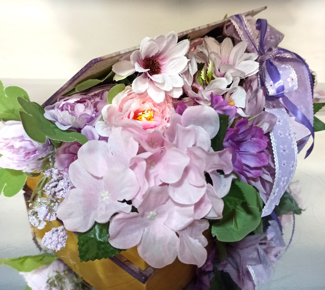 Carte Cu Margarete Roz și Bujori Lila - casă & stil de viață - decorațiuni de casă - accesorii florale - cutii cu flori - Artynos.ro