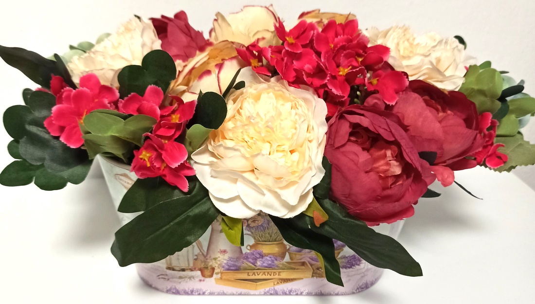 CUTIE LAVENDER CU BUJORI ȘI HORTENSIE BEJ ȘI ROȘU - casă & stil de viață - decorațiuni de casă - accesorii florale - cutii cu flori - Artynos.ro