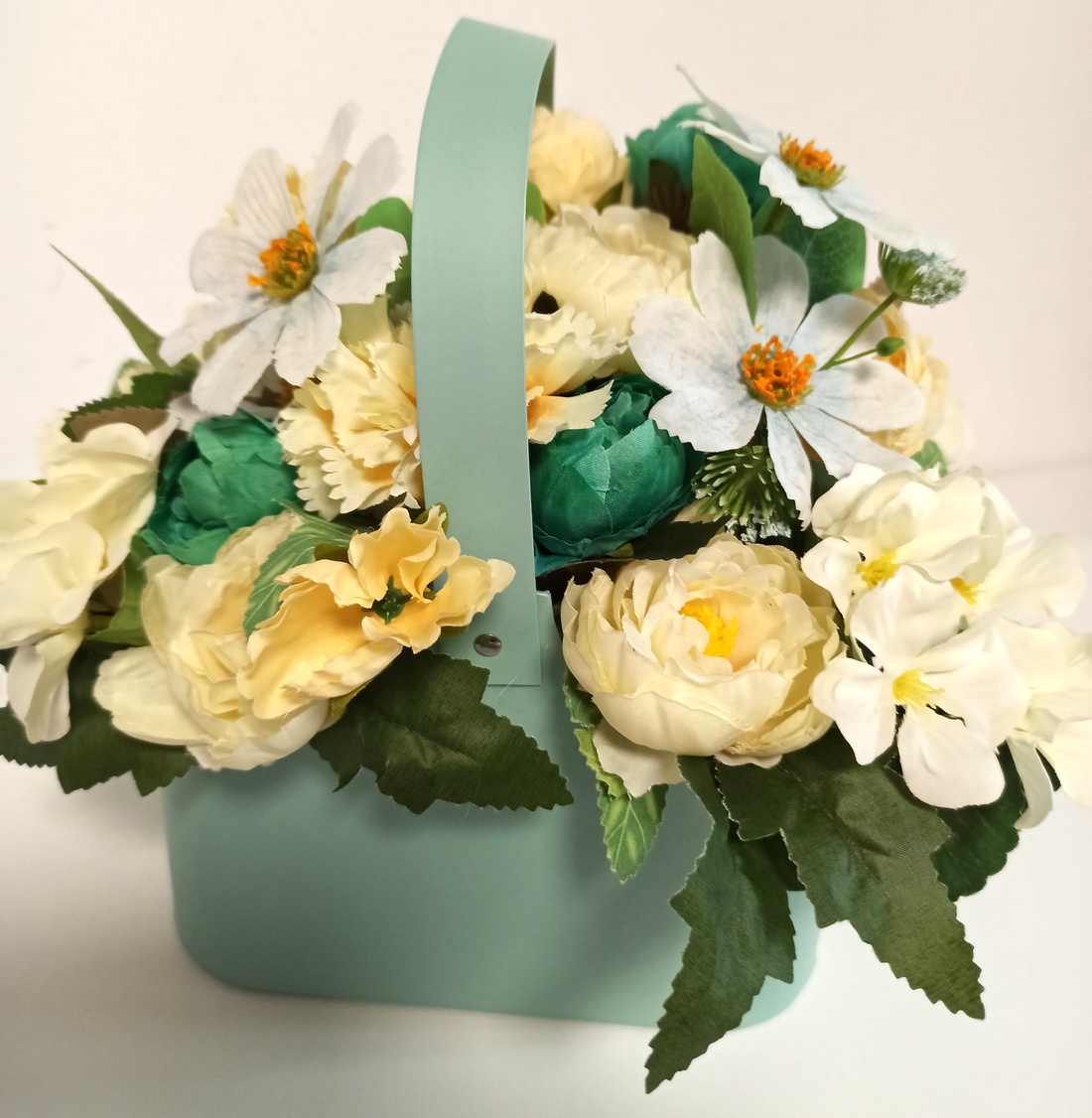 Coșuleț Vernil Cu Toartă și Floricele Somon - casă & stil de viață - decorațiuni de casă - accesorii florale - cutii cu flori - Artynos.ro