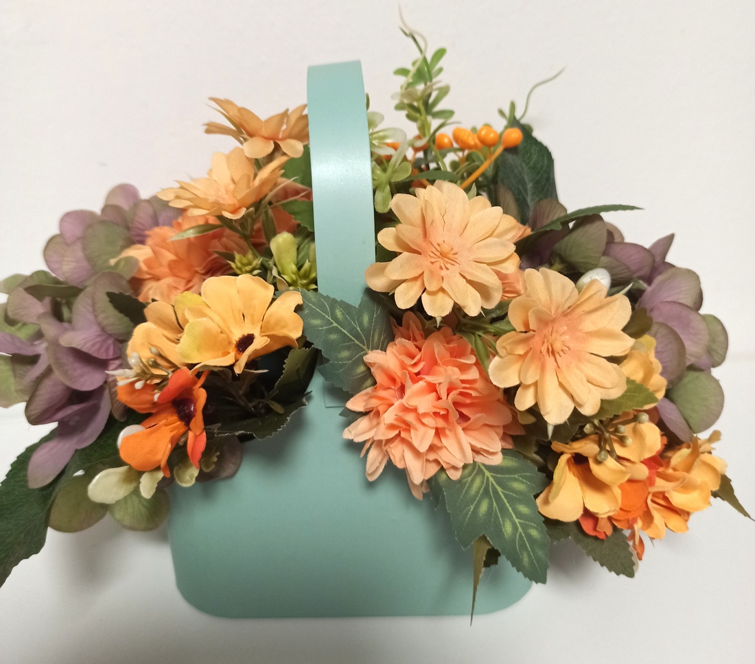 Coșuleț Vernil Cu Flori Somon și Mov - casă & stil de viață - decorațiuni de casă - accesorii florale - cutii cu flori - Artynos.ro