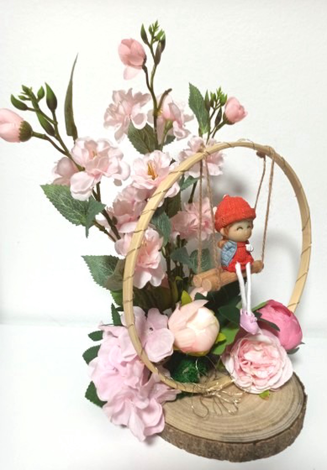 Decorațiune Fetiță Pe Leagăn - casă & stil de viață - decorațiuni de casă - decorațiuni de masă și rafturi - decorațiuni de masă - Artynos.ro