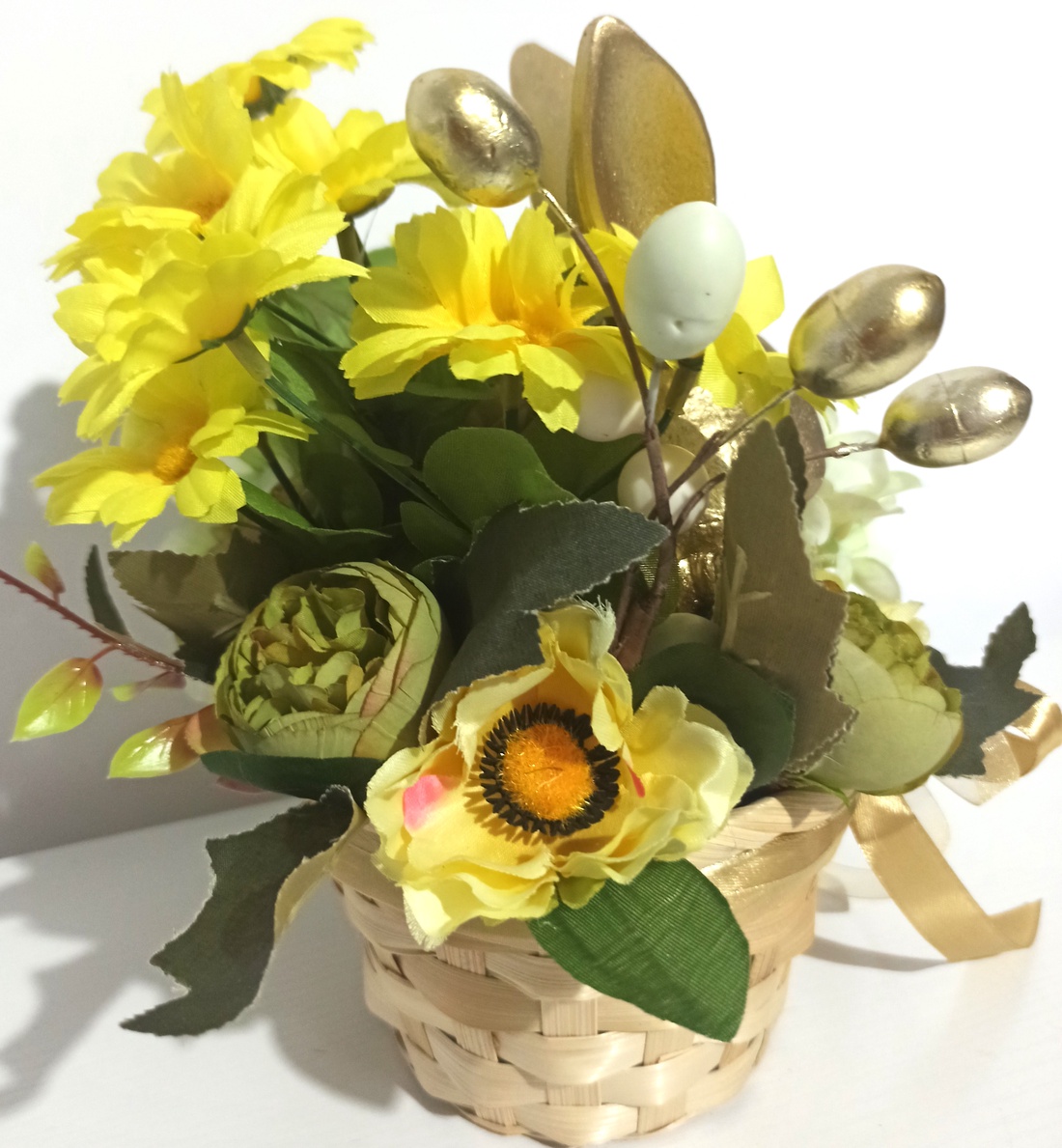 Coșuleț Cu Iepure Auriu și Floricele Galbene - casă & stil de viață - decorațiuni de casă - accesorii florale - cutii cu flori - Artynos.ro