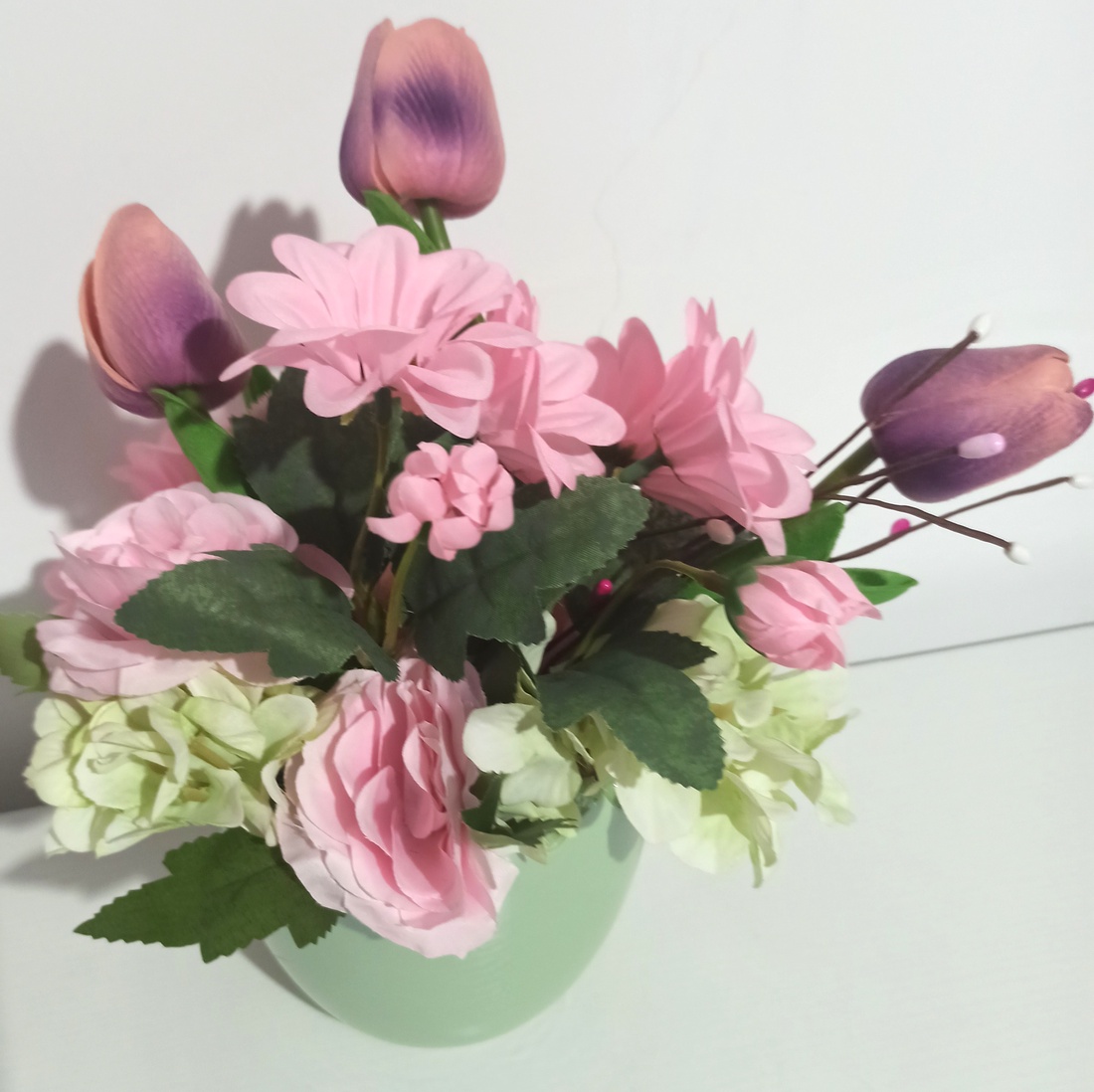 GHIVECI CERAMICĂ TIP OU CU IEPURE ȘI FLORI MOV, LILA - casă & stil de viață - decorațiuni de casă - decorațiuni de masă și rafturi - decorațiuni de masă - Artynos.ro