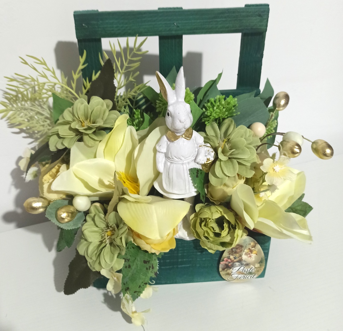 Fereastră Lemn Verde Cu Iepure Alb și Magnolii - decor de sărbători - decorațiuni de paște - decor masă de paște - Artynos.ro