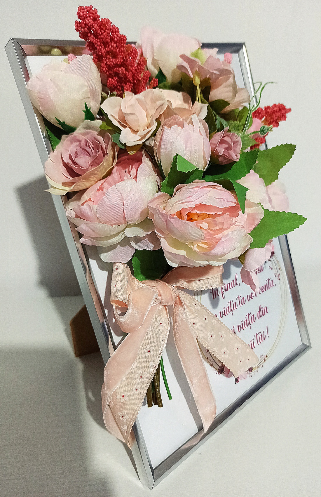 Ramă tablou cu mesaj și bujori roz - casă & stil de viață - decorațiuni de casă - decorațiuni de pereți - decorațiuni suspendate - Artynos.ro