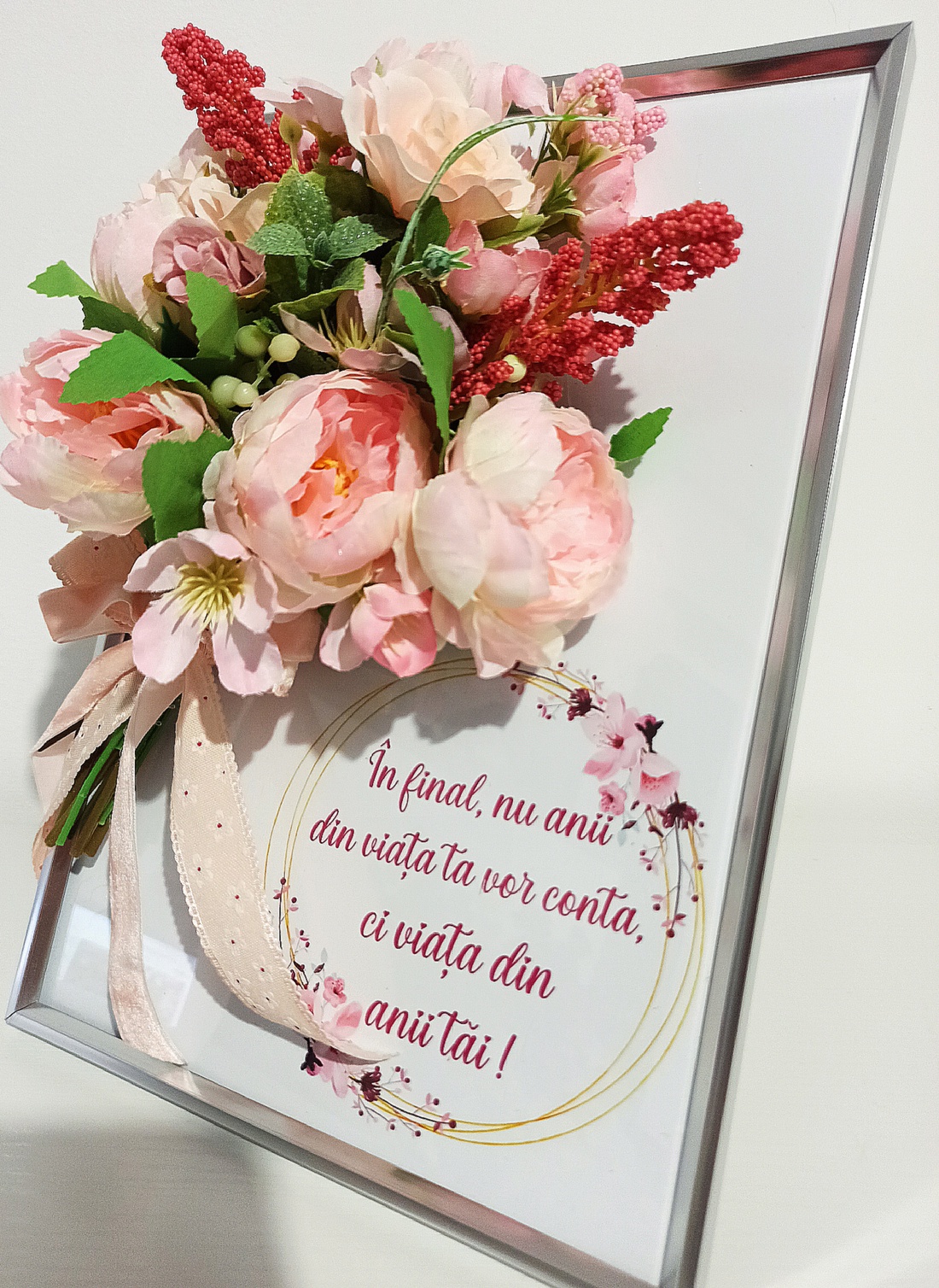 Ramă tablou cu mesaj și bujori roz - casă & stil de viață - decorațiuni de casă - decorațiuni de pereți - decorațiuni suspendate - Artynos.ro