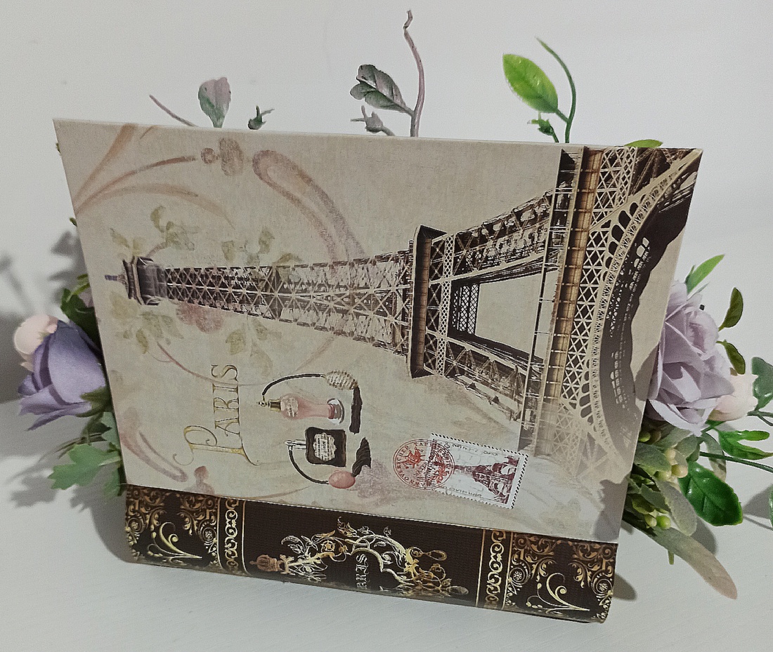 Carte cu floricele mov, lila - casă & stil de viață - decorațiuni de casă - accesorii florale - cutii cu flori - Artynos.ro