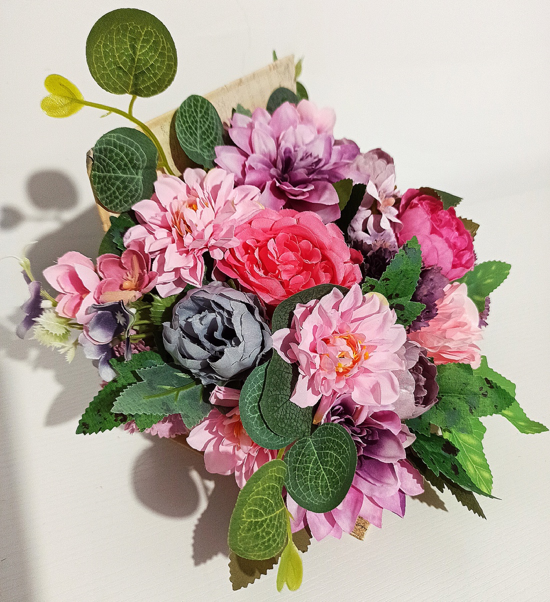 Carte cu dalii roz și violet - casă & stil de viață - decorațiuni de casă - accesorii florale - cutii cu flori - Artynos.ro