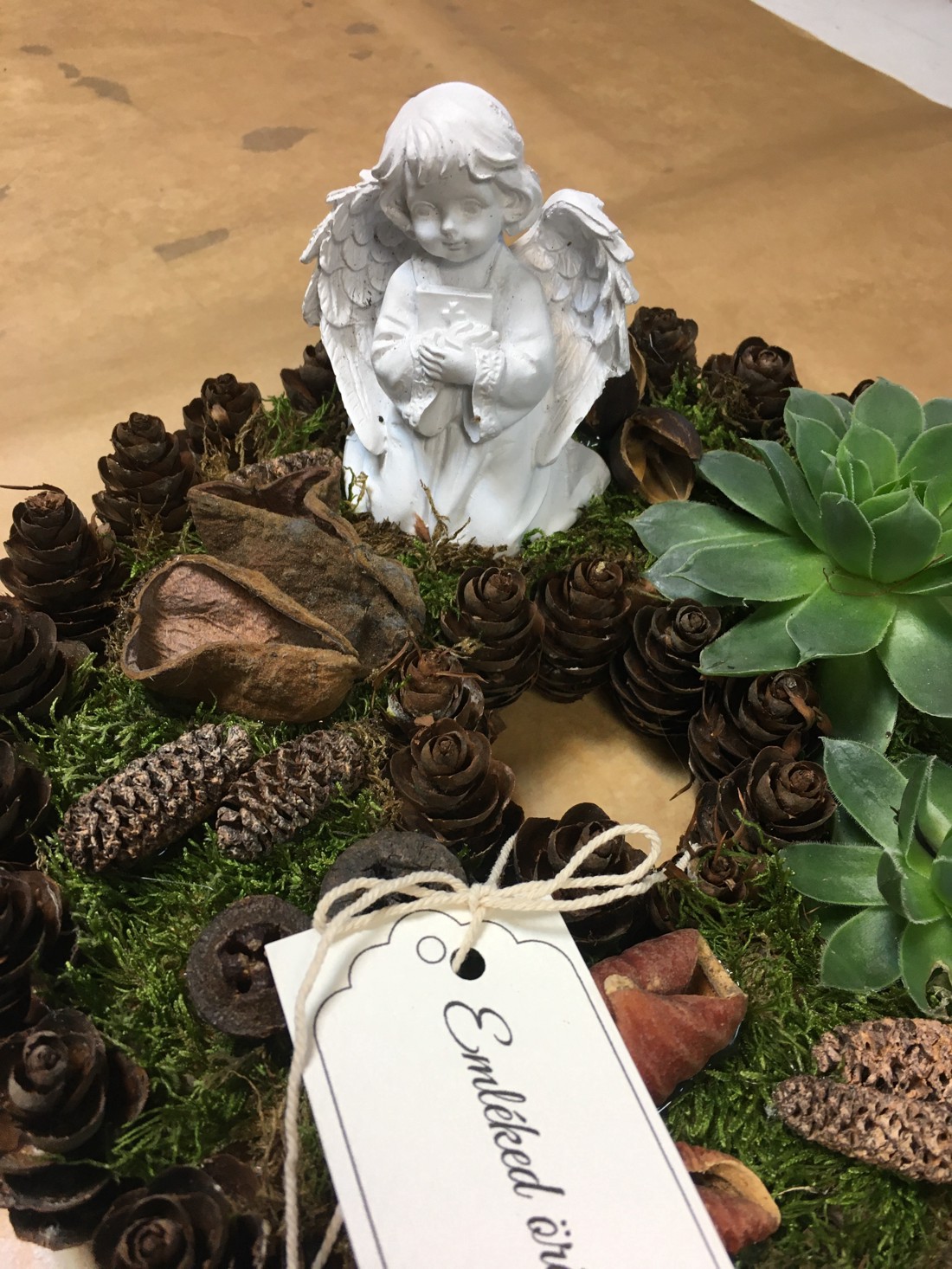 Coroană naturală, ornament funerar - Memoria ta este eternă - - Artynos.ro Coroană naturală, ornament funerar - Memoria ta este eternă - - Artynos.ro