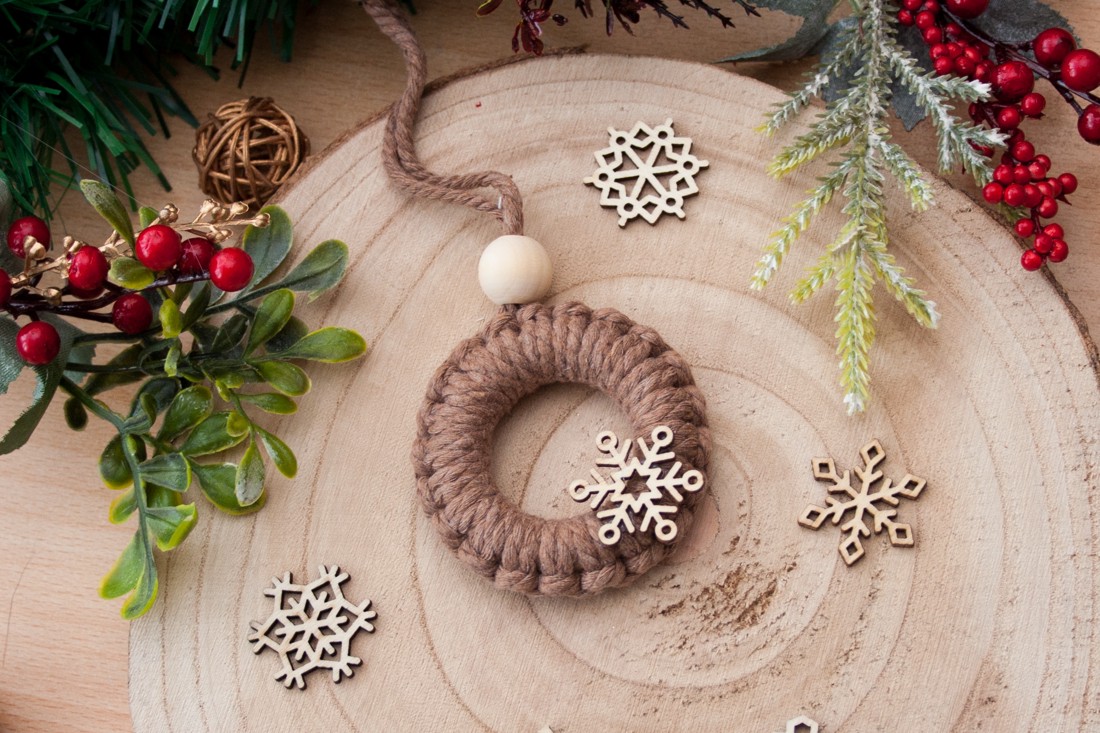 Macrame hoop ornament de Crăciun - Brown stea I. -  - Artynos.ro