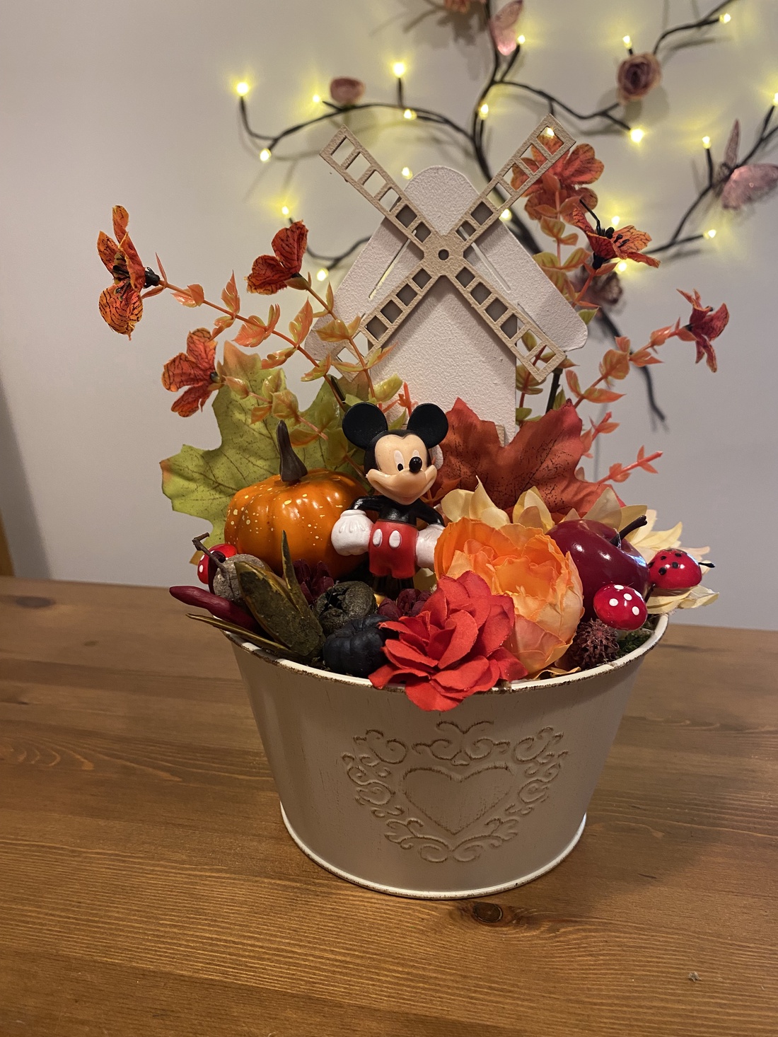Disney Mickey decor de toamna - casă & stil de viață - accesorii pentru decorat casa - halloween - tot ce ai nevoie pentru petrecere! - ornamente de halloween - Artynos.ro Disney Mickey decor de toamna - casă & stil de viață - accesorii pentru decorat casa - halloween - tot ce ai nevoie pentru petrecere! - ornamente de halloween - Artynos.ro