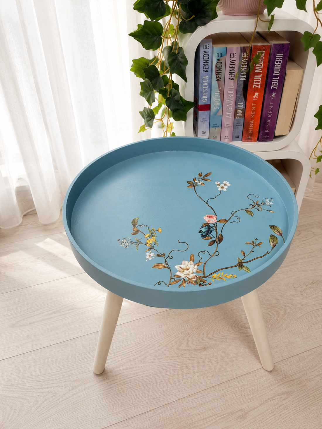 Măsuță de cafea/accent rotundă, albastru deschis cu model floral - accesorii nuntă - amintiri și cadouri de nuntă - favoruri de nuntă - Artynos.ro