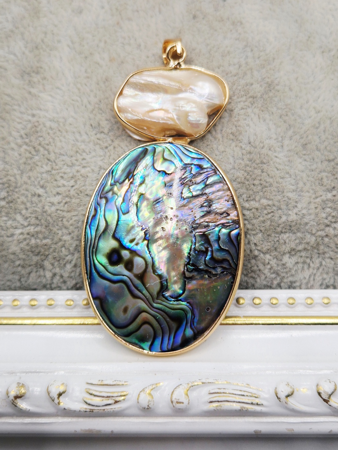 Pandantiv agata albastra dragon vein scoica cu perle 65x31mm - 1 buc - bijuterii - coliere - pandative - Artynos.ro