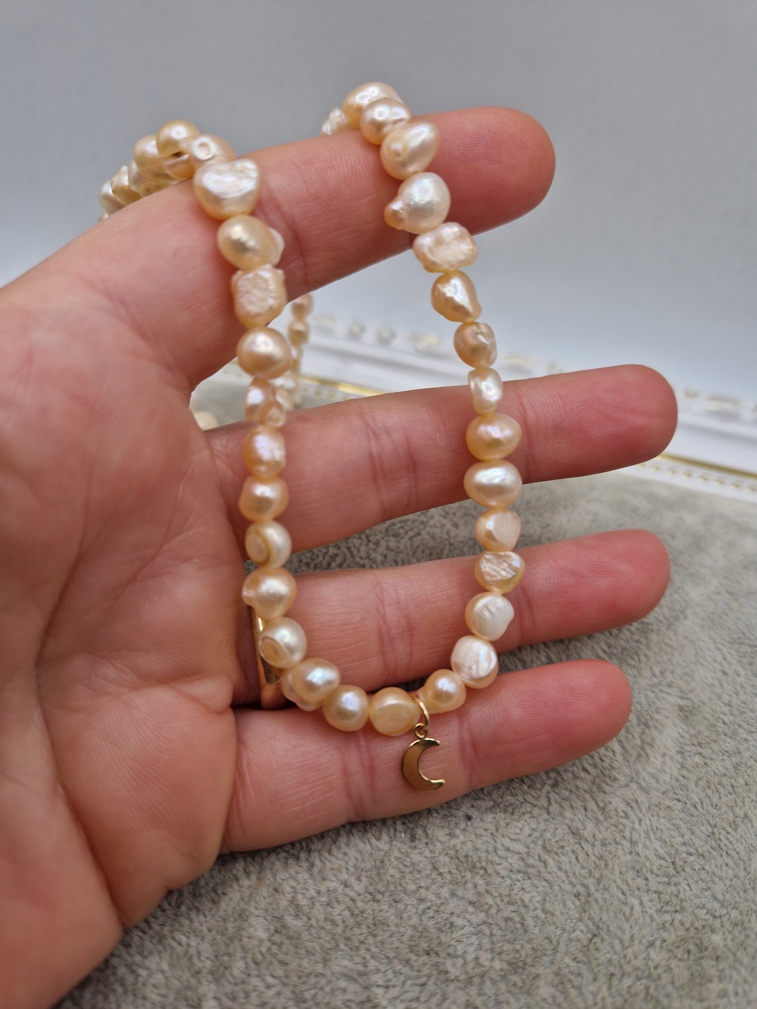 Choker Perle naturale roz somon Aur filat semiluna - bijuterii - coliere - coliere din perle - Artynos.ro