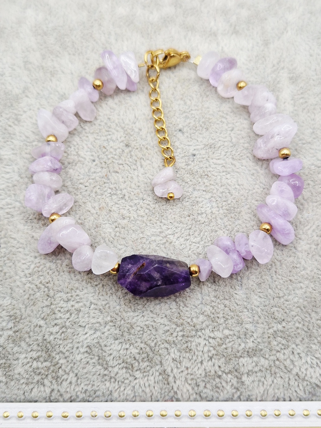 Bratara Ametist lavanda Ametist chevron - bijuterii - brățări - brățări din pietre semiprețioase - Artynos.ro