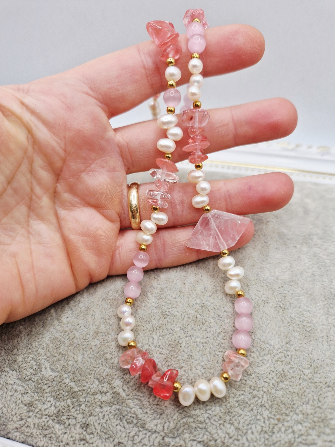 Colier Perle naturale albe Cuart roz - bijuterii - coliere - coliere din pietre semiprețioase - Artynos.ro