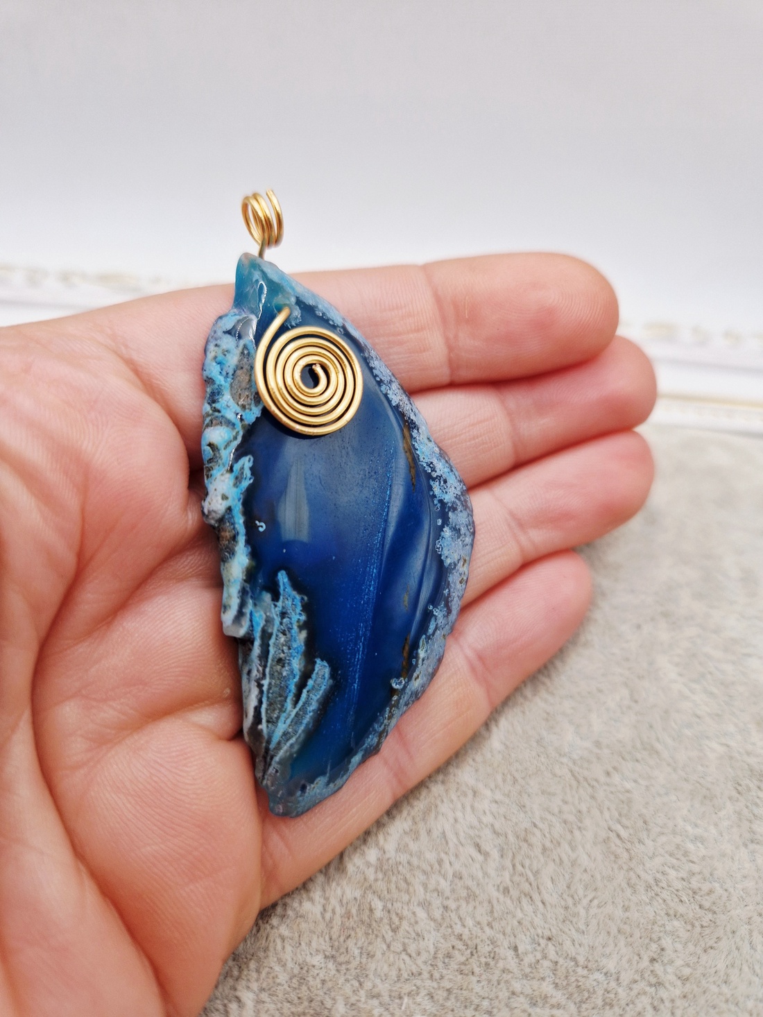 Pandantiv Agata albastra cu anou 58x33mm - accessorii și unelte - accesorii pentru bijuterii - Artynos.ro