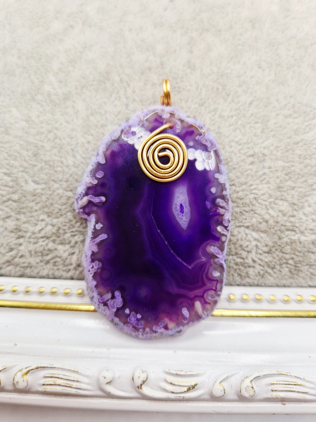 Pandantiv Agata mov cu anou 50x34mm - bijuterii - coliere - coliere cu pandative - Artynos.ro