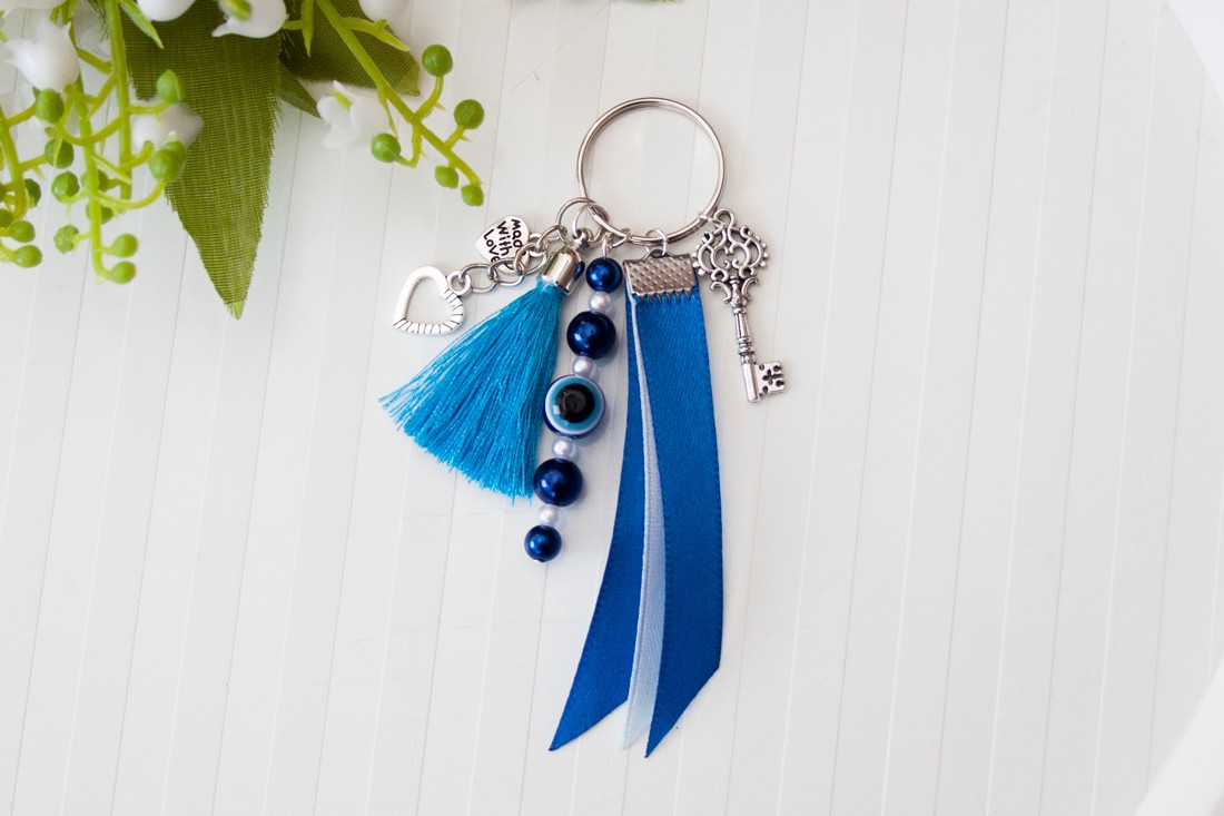 Breloc, ornament pentru geantă - All-rounder cu ochi, ochi de protecție - Albastru - - Artynos.ro Breloc, ornament pentru geantă - All-rounder cu ochi, ochi de protecție - Albastru - - Artynos.ro
