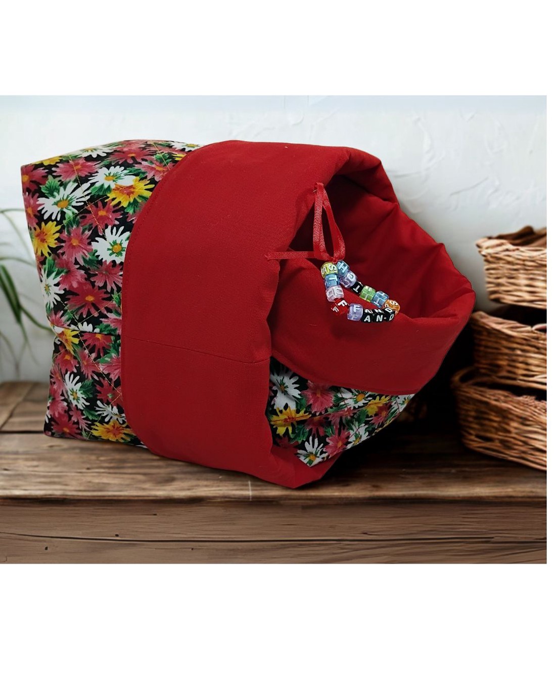 Două coșuri textile roșii cu flori - depozitare distractivă și practică pentru bucătărie, baie sau dormitor. - - Artynos.ro Două coșuri textile roșii cu flori - depozitare distractivă și practică pentru bucătărie, baie sau dormitor. - - Artynos.ro