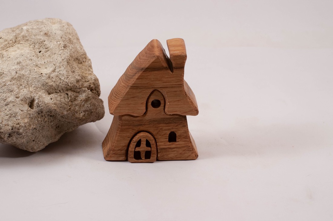 Casă din lemn, constructor din lemn, puzzle jigsaw - - Artynos.ro Casă din lemn, constructor din lemn, puzzle jigsaw - - Artynos.ro