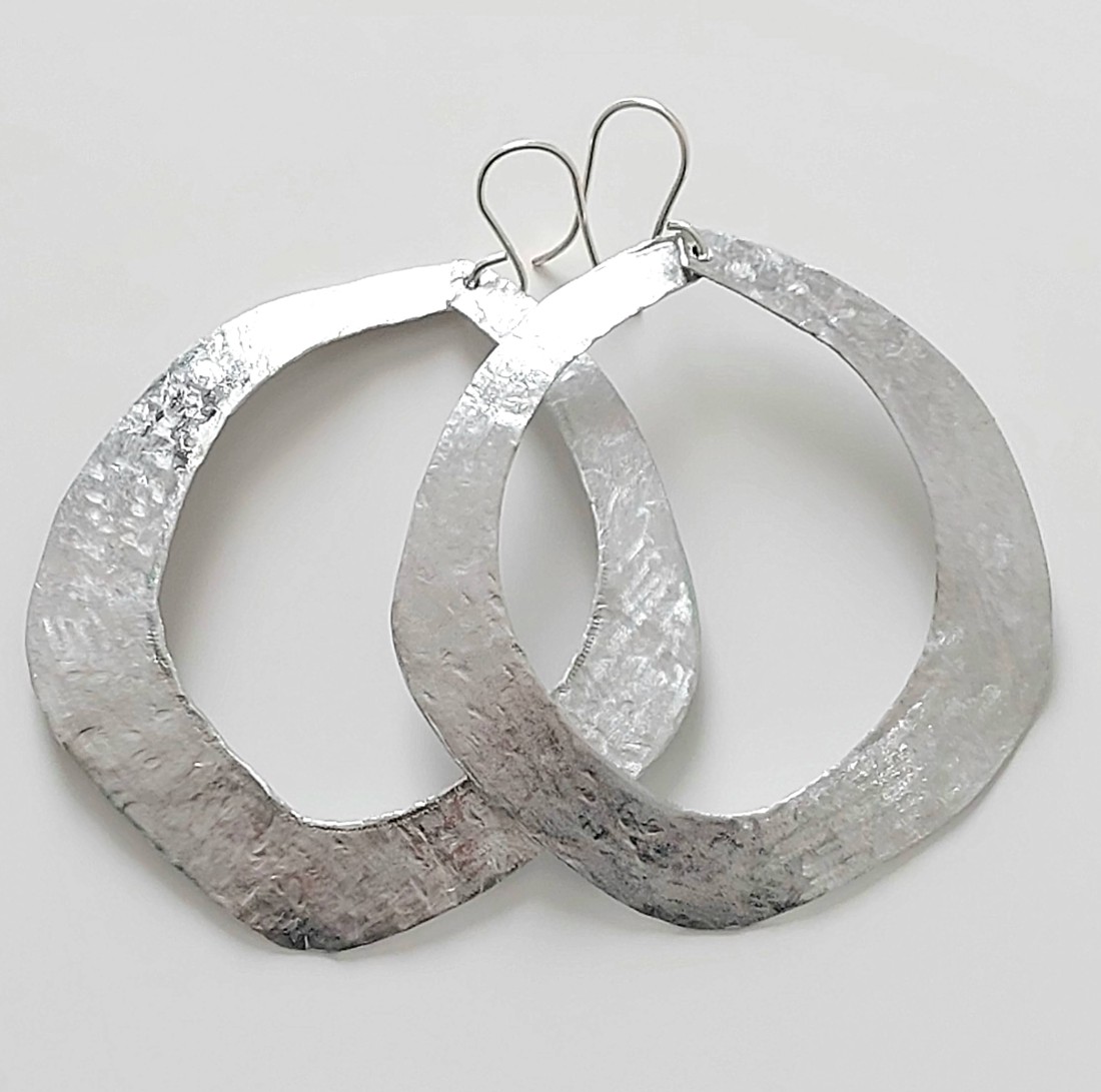 Cercei minimaliști din aluminiu -  - Artynos.ro Cercei minimaliști din aluminiu -  - Artynos.ro