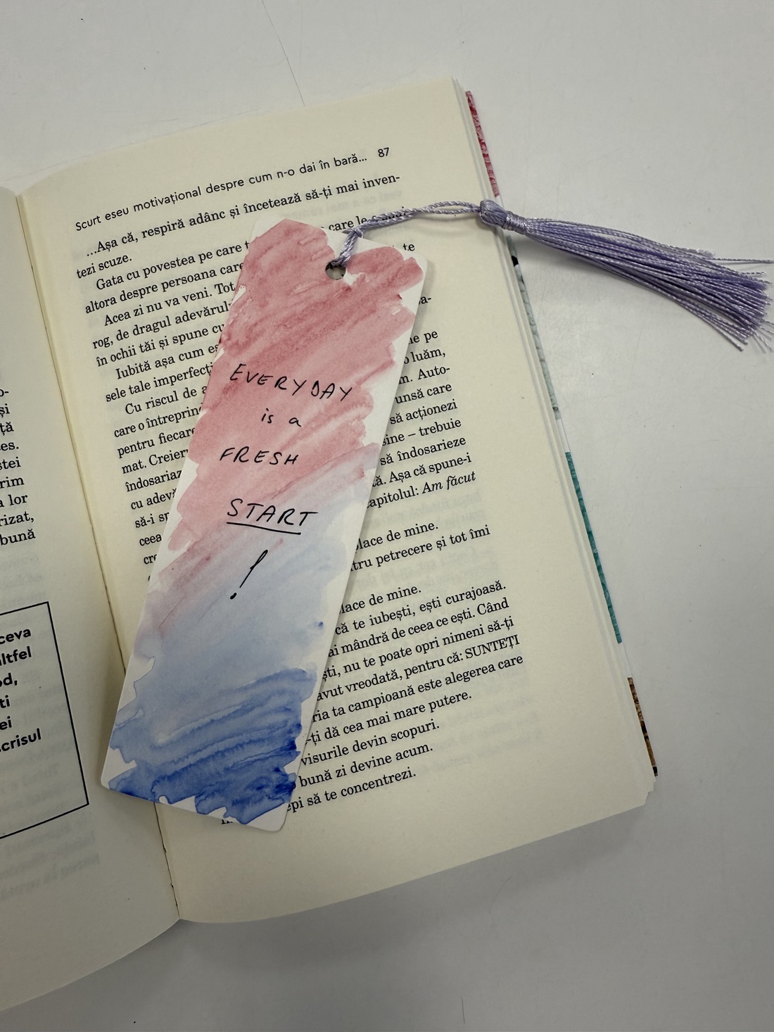 Semn de carte pictat manual Pisici - cărți și creații cu tematică muzicală, cadouri - semn de carte - Artynos.ro Semn de carte pictat manual Pisici - cărți și creații cu tematică muzicală, cadouri - semn de carte - Artynos.ro