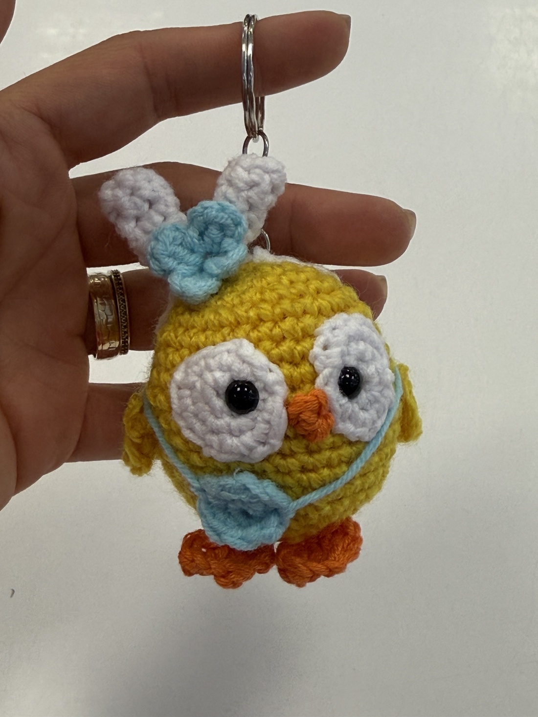 Breloc crosetat manual - geantă și husă - accesorii genți - breloc - Artynos.ro Breloc crosetat manual - geantă și husă - accesorii genți - breloc - Artynos.ro