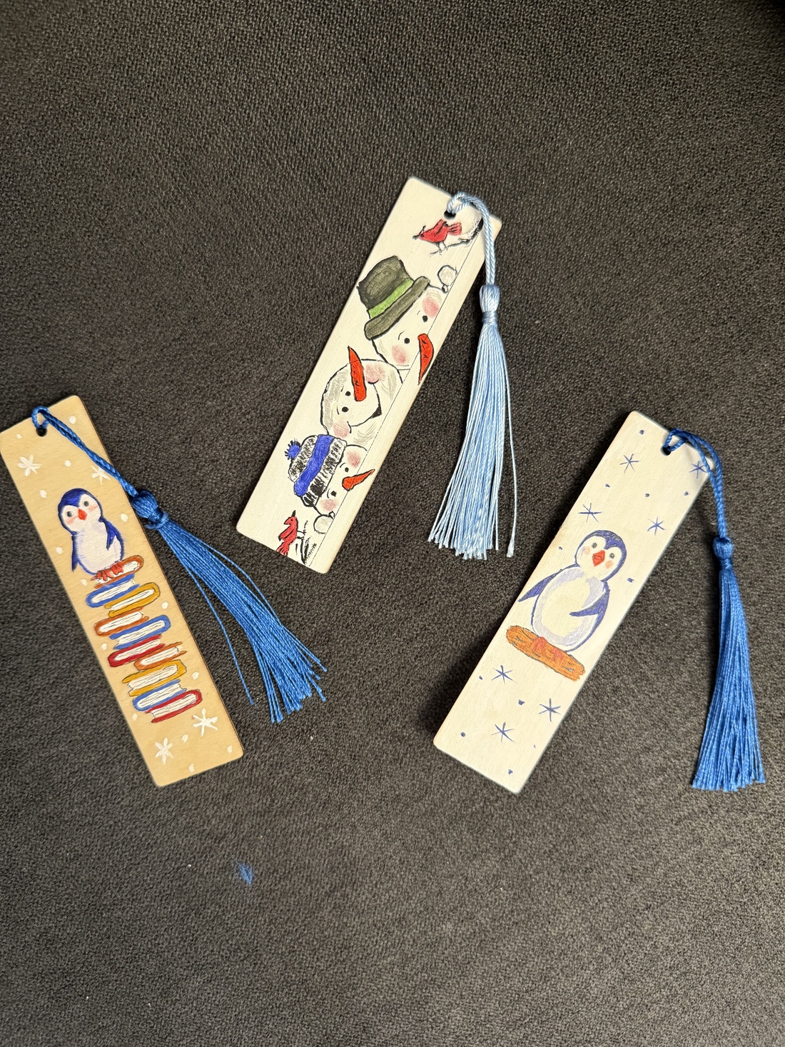 Set 3 semne de carte pictate manual Iarna - cărți și creații cu tematică muzicală, cadouri - semn de carte - Artynos.ro Set 3 semne de carte pictate manual Iarna - cărți și creații cu tematică muzicală, cadouri - semn de carte - Artynos.ro