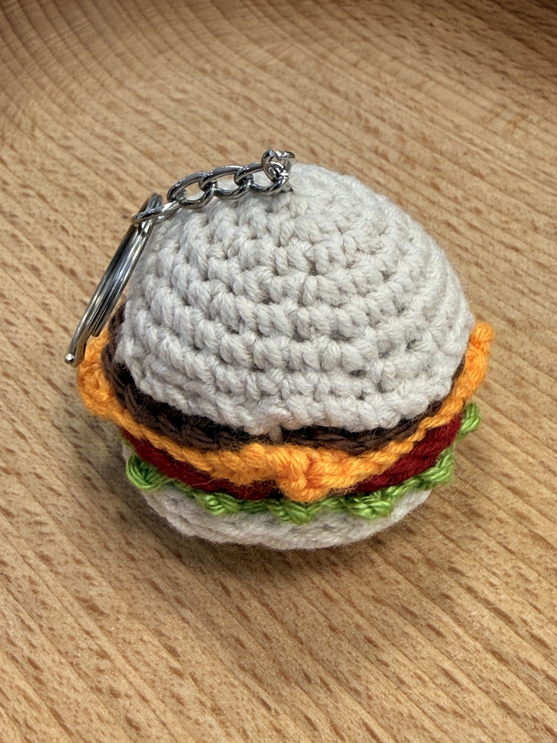 Breloc crosetat manual Burger - genți și portofele - accesorii genți - breloc - Artynos.ro