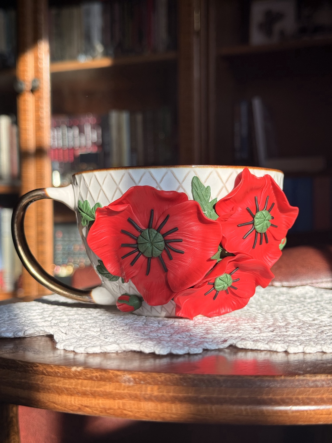 Cana cu decor lucrat manual �Maci - casă & stil de viață - echipamente de bucătărie - accesorii de servire - căni - Artynos.ro