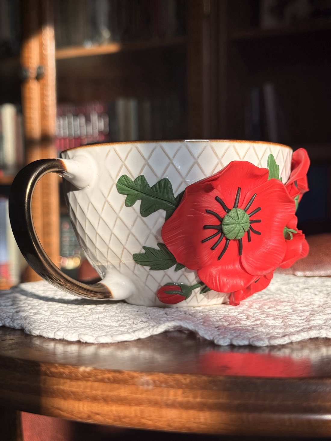 Cana cu decor lucrat manual �Maci - casă & stil de viață - echipamente de bucătărie - accesorii de servire - căni - Artynos.ro