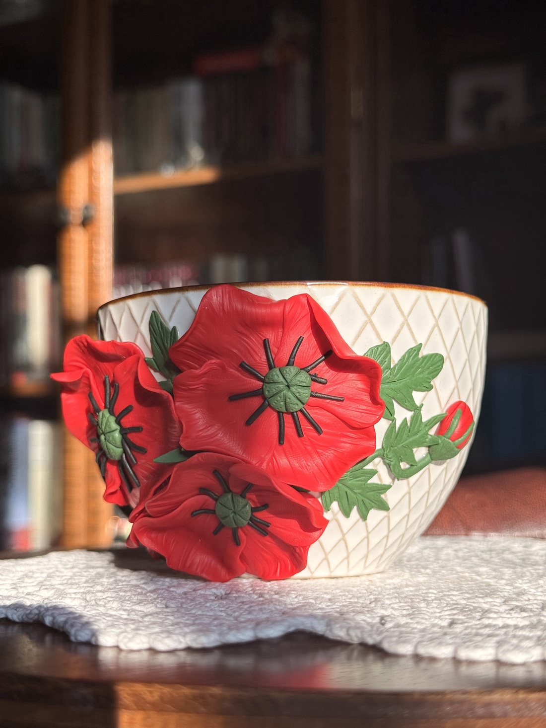 Cana cu decor lucrat manual �Maci - casă & stil de viață - echipamente de bucătărie - accesorii de servire - căni - Artynos.ro