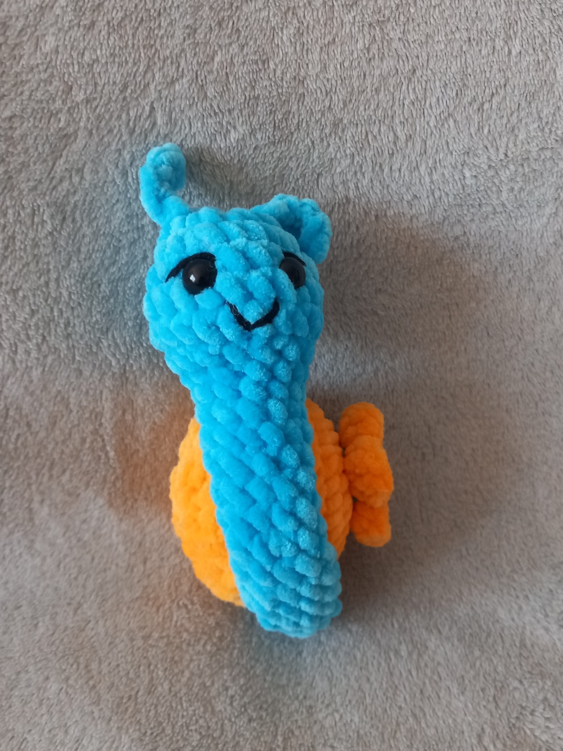 Melc de Pluș, 14cm - jucării și echipamente pentru copii - plușuri - figurine de pluș - Artynos.ro