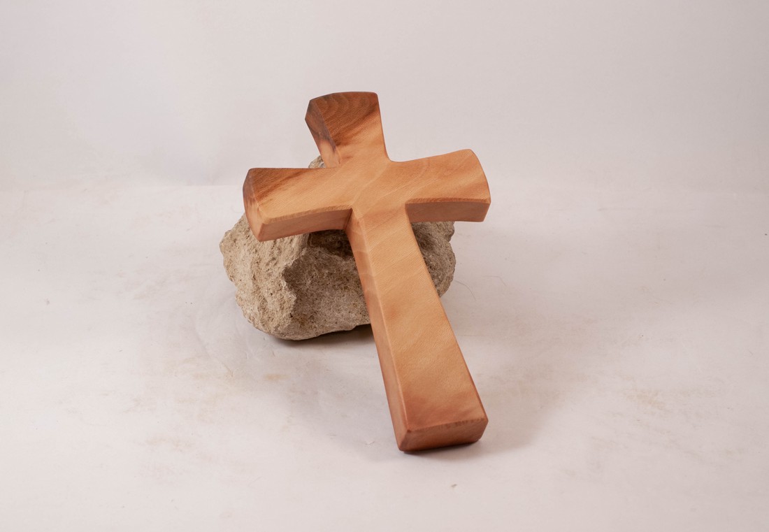 crucifix din lemn, crucifix de perete  -  - Artynos.ro