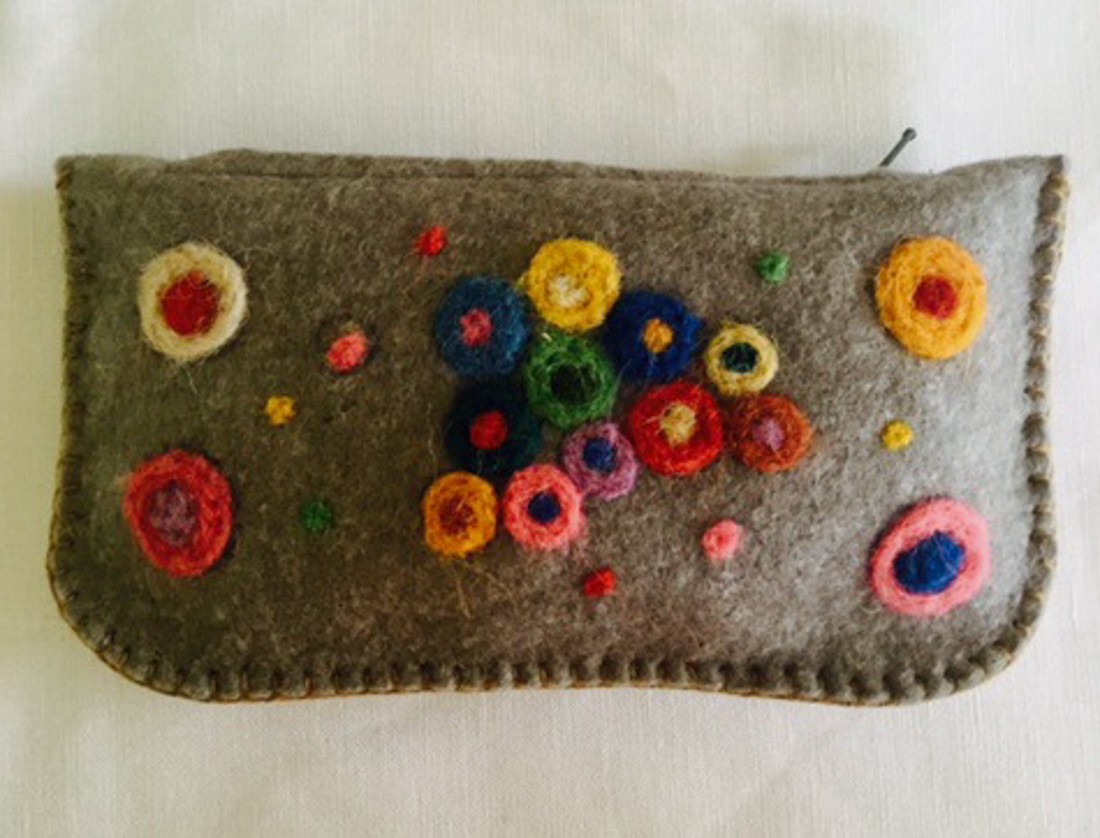 Felt- simțit necesar - - Artynos.ro Felt- simțit necesar - - Artynos.ro