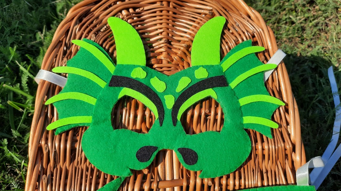 Costum de carnaval dragon verde pentru băieți - îmbrăcăminte și modă - costume și măști de carnaval - costume - Artynos.ro Costum de carnaval dragon verde pentru băieți - îmbrăcăminte și modă - costume și măști de carnaval - costume - Artynos.ro