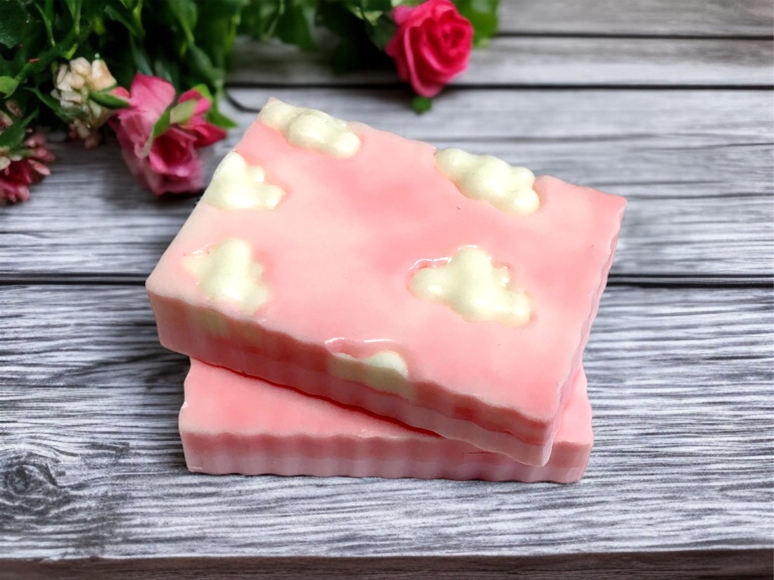 Săpun de lapte de capră Raspberry panacotta / mare / - baie și frumusețe - săpunuri și articole de igienă - săpun artizanal - Artynos.ro Săpun de lapte de capră Raspberry panacotta / mare / - baie și frumusețe - săpunuri și articole de igienă - săpun artizanal - Artynos.ro