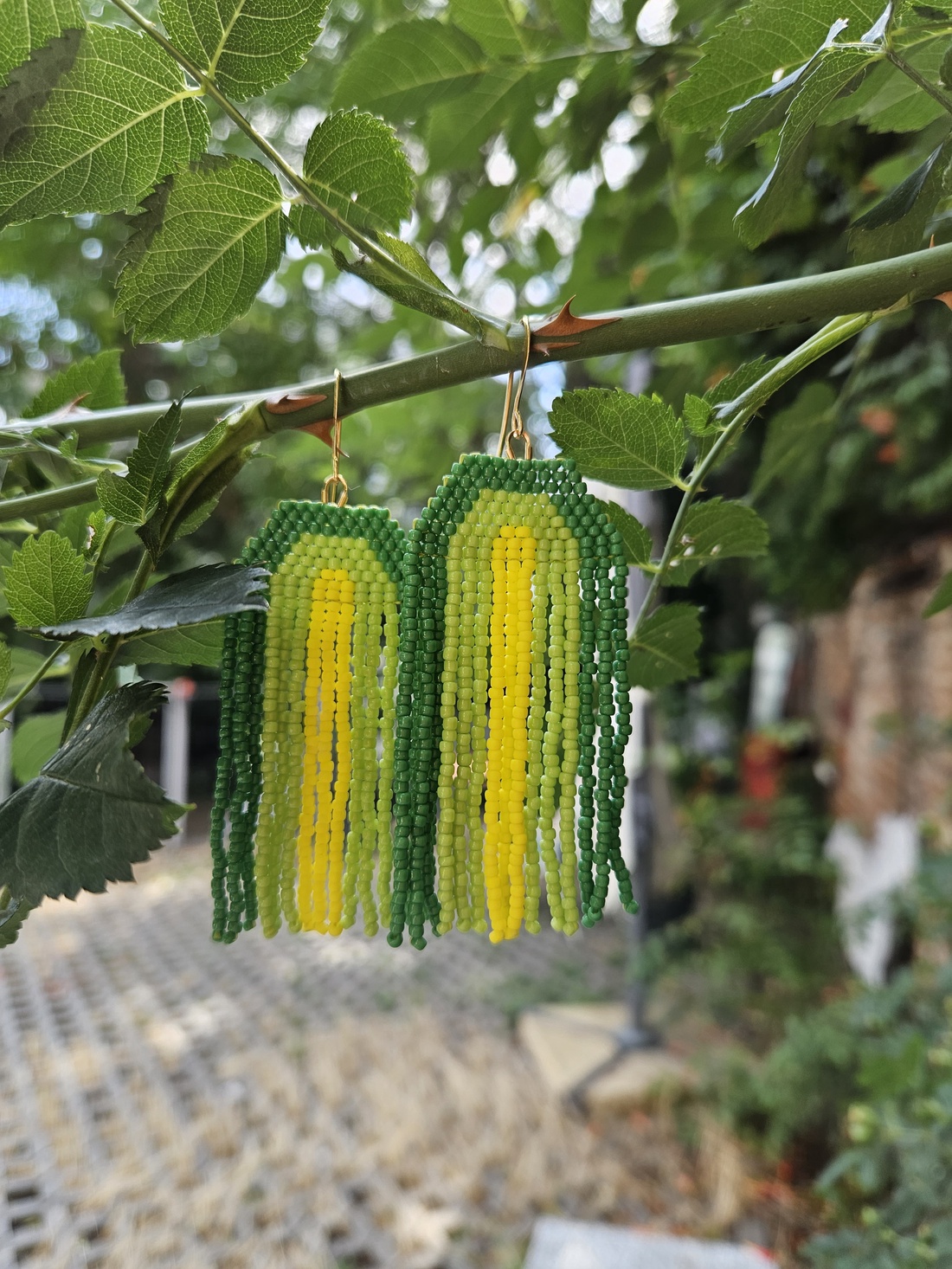 Cercei mini curcubeu  - bijuterii - cercei - cercei din mărgele - Artynos.ro