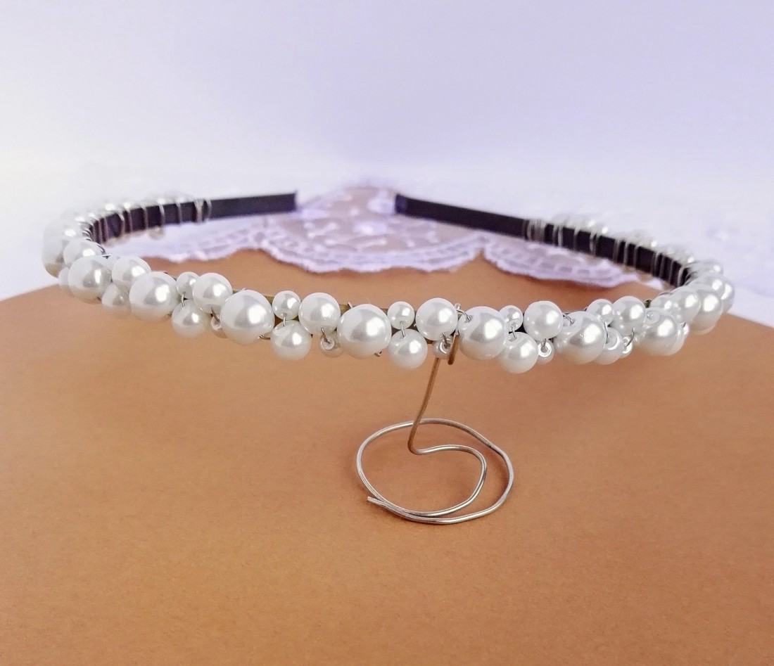 Tiara cu margele, șină de păr - - Artynos.ro Tiara cu margele, șină de păr - - Artynos.ro