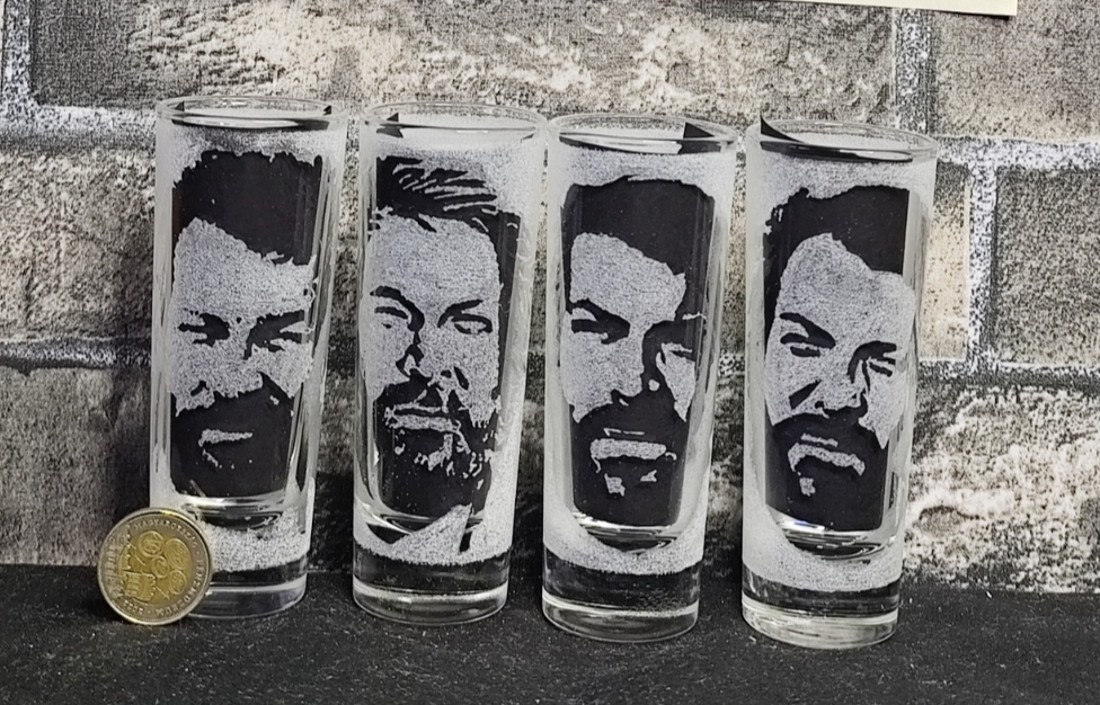 Bud Spencer 4/4 Pahar de sticlă gravat manual  -  - Artynos.ro