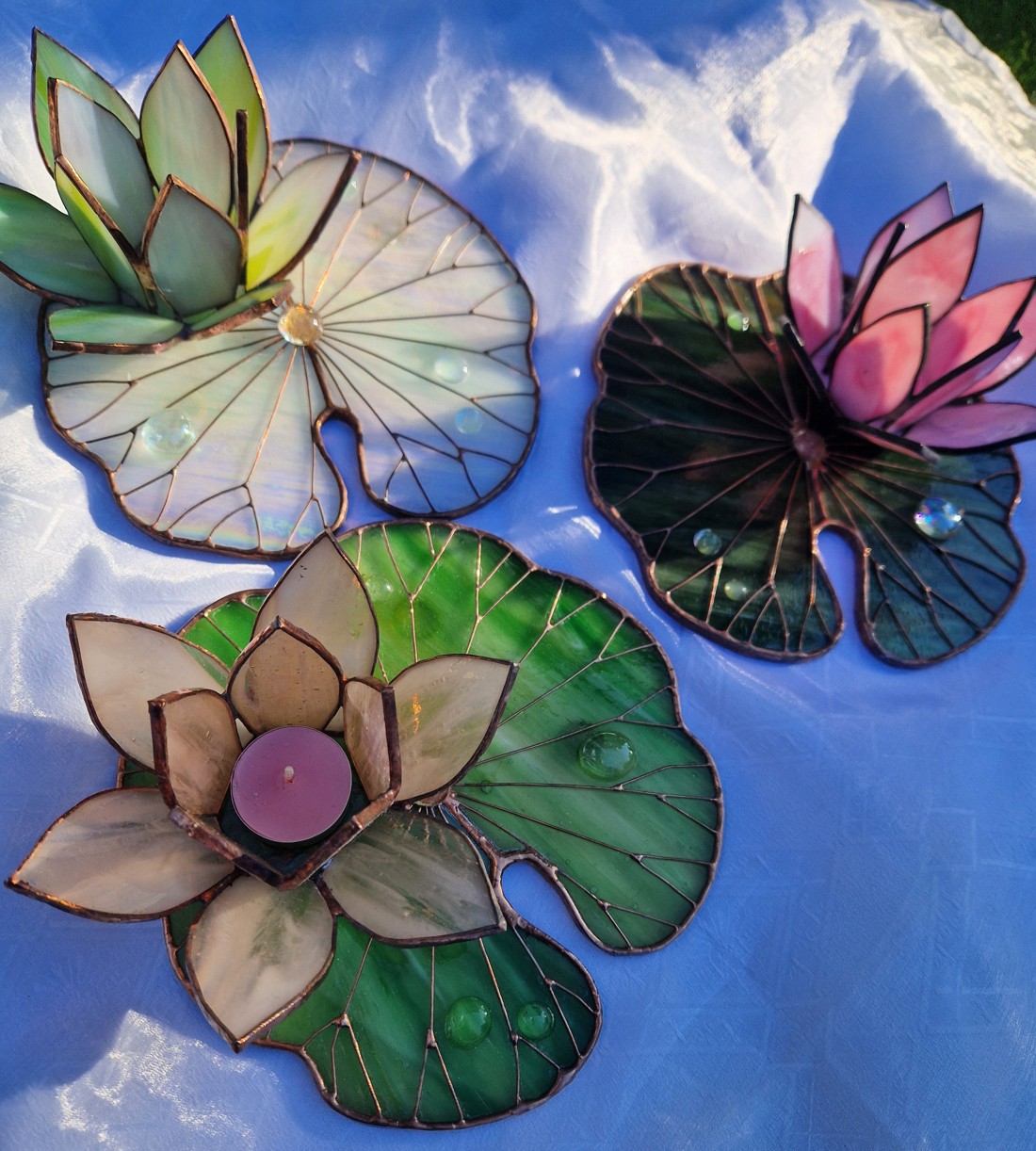 Lotus magic roz - - Artynos.ro Lotus magic roz - - Artynos.ro
