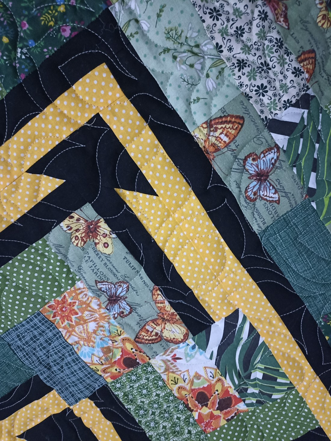 Hot flashes patchwork quilt, pătură -  - Artynos.ro