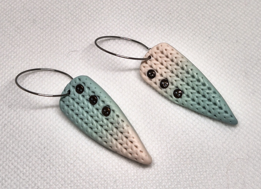 Cercei Degrade tricotat - bijuterii - cercei - cercei hoops - Artynos.ro