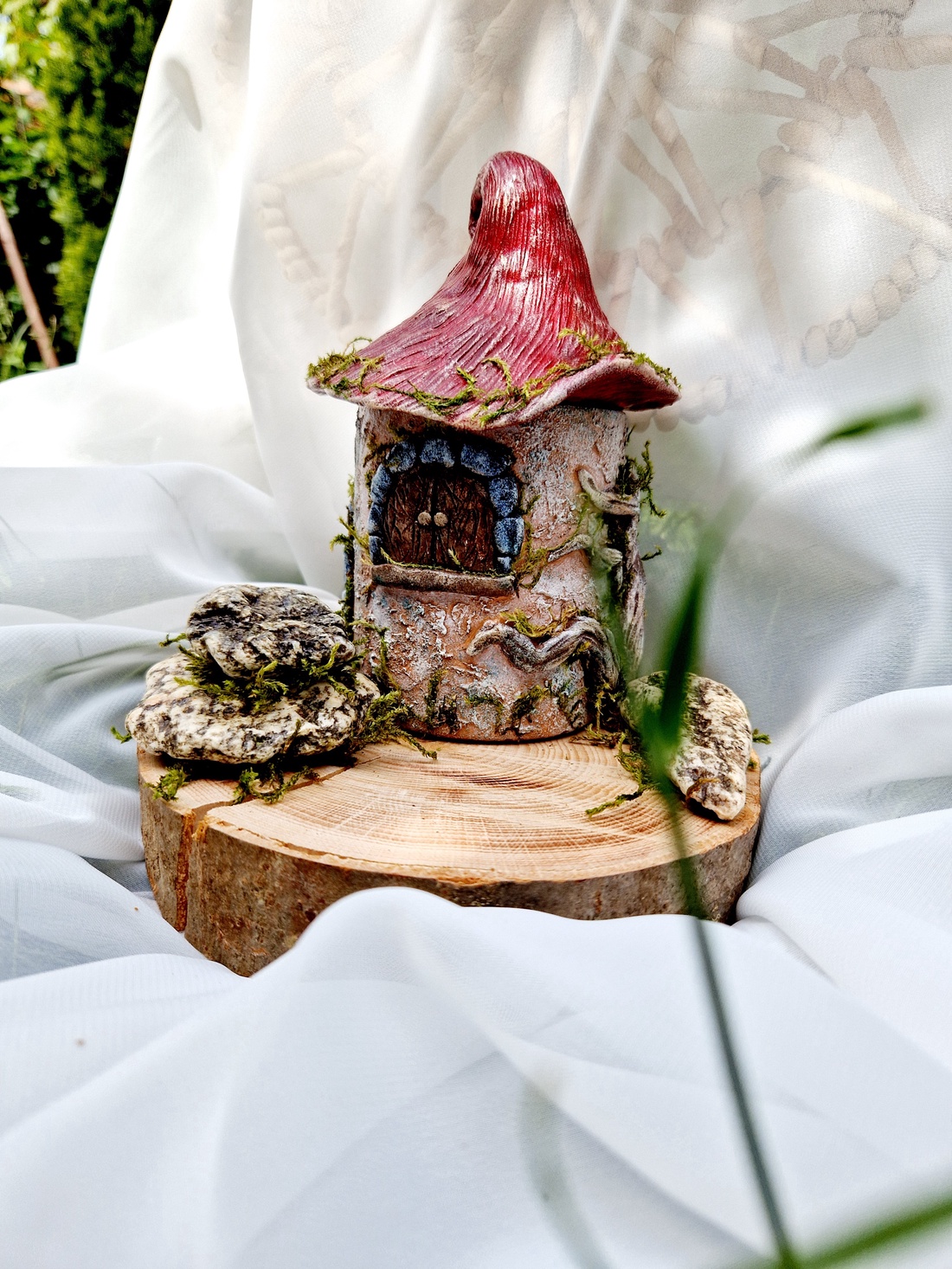 Casuta ciupercuta - casă & stil de viață - accesorii pentru decorat casa - decorațiuni de masă și decorațiuni pentru rafturi - cutii decor, cutii de suveniruri - Artynos.ro Casuta ciupercuta - casă & stil de viață - accesorii pentru decorat casa - decorațiuni de masă și decorațiuni pentru rafturi - cutii decor, cutii de suveniruri - Artynos.ro