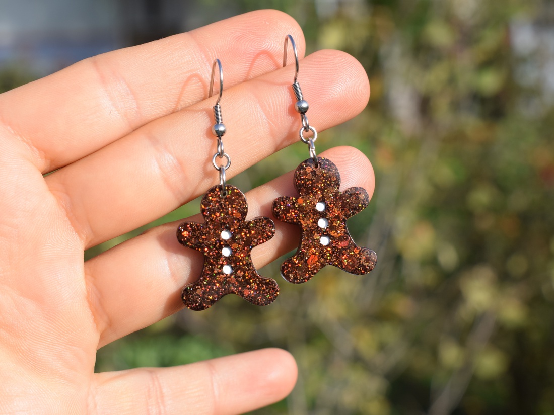 Cercei Om de Turtă Dulce din Rășină cu Sclipici Holografic  Tortițe Inox Hipoalergenic - bijuterii - cercei - cercei din rășină - Artynos.ro