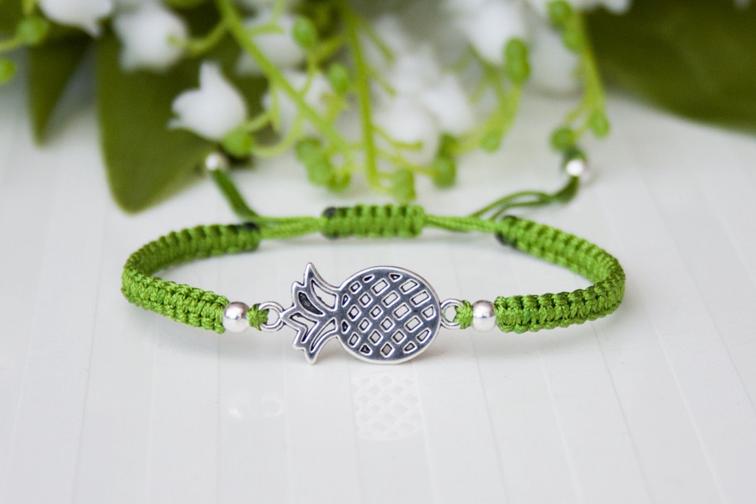 Brățară macramé împletită - Verde ananas - - Artynos.ro Brățară macramé împletită - Verde ananas - - Artynos.ro