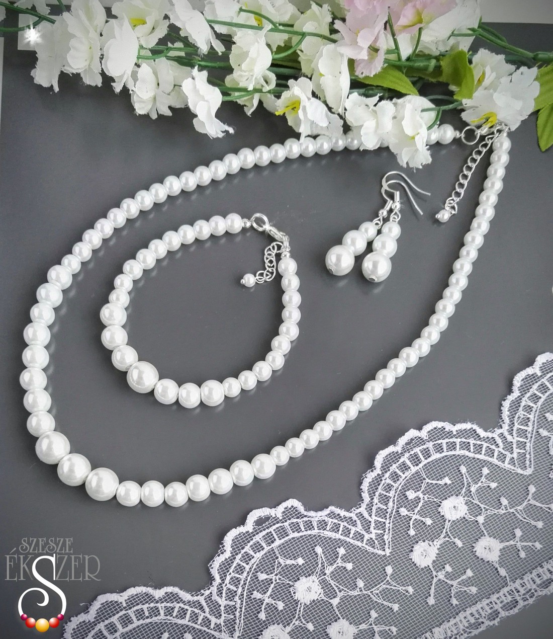 Eleganță clasică - accesorii nuntă - bijuterii mireasă - set bijuterii de mireasă - Artynos.ro Eleganță clasică - accesorii nuntă - bijuterii mireasă - set bijuterii de mireasă - Artynos.ro